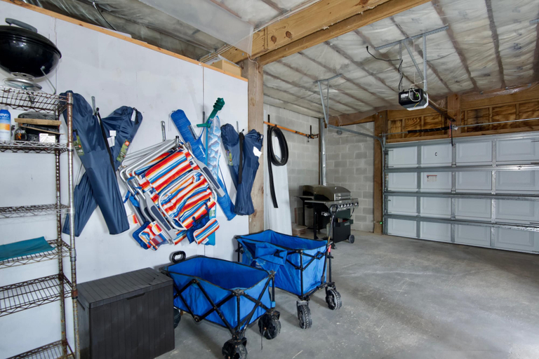Interior 5, Beach Villa A, Lee