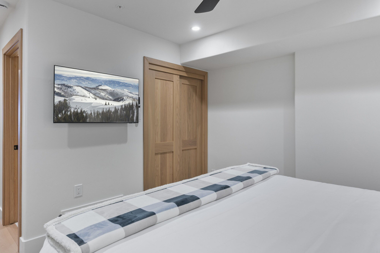 Room 5, 1072 - Three Bedroom Condo with Spa Boulder Creek by Deer Valley Resort, Summit