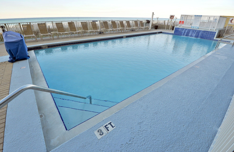Pool 5, Emerald Isle 1609 2 Bedroom Condo, Bay