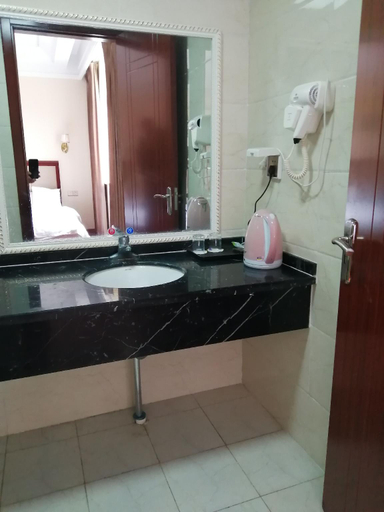Bathroom 3, Shell Yangzhou Slender West Lake JianGYAng Pioneer Park Hotel, Yangzhou