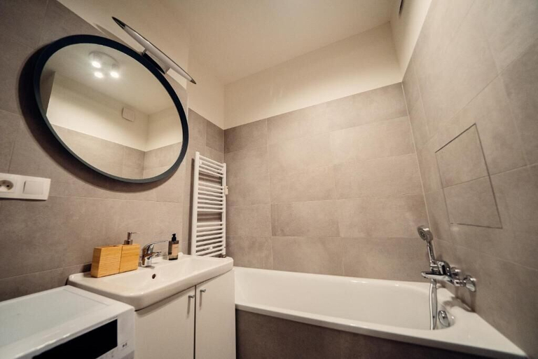 Bathroom 3, TIFFANY Apartment Hotel, Bratislava II