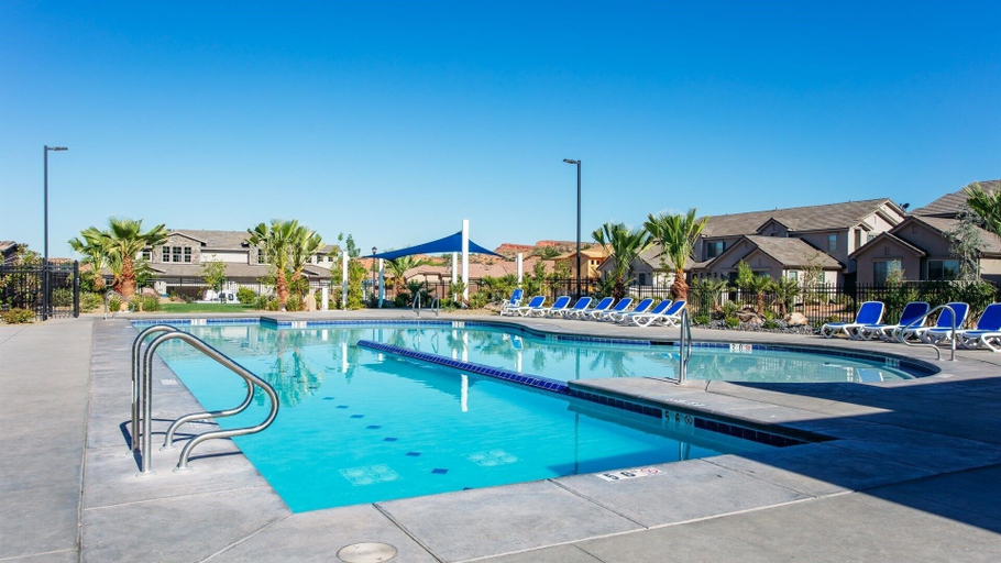 Pool 3, Mitchell's Place 4 Bedroom Apts by RedAwning, Washington