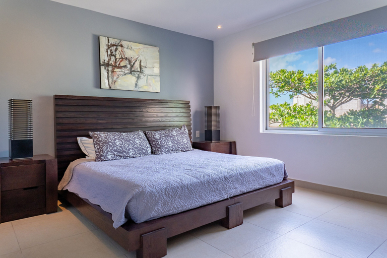 Room 2, Del Viento Vaiven Penthouse 31 2 Bedroom Condo by RedAwning, Cozumel