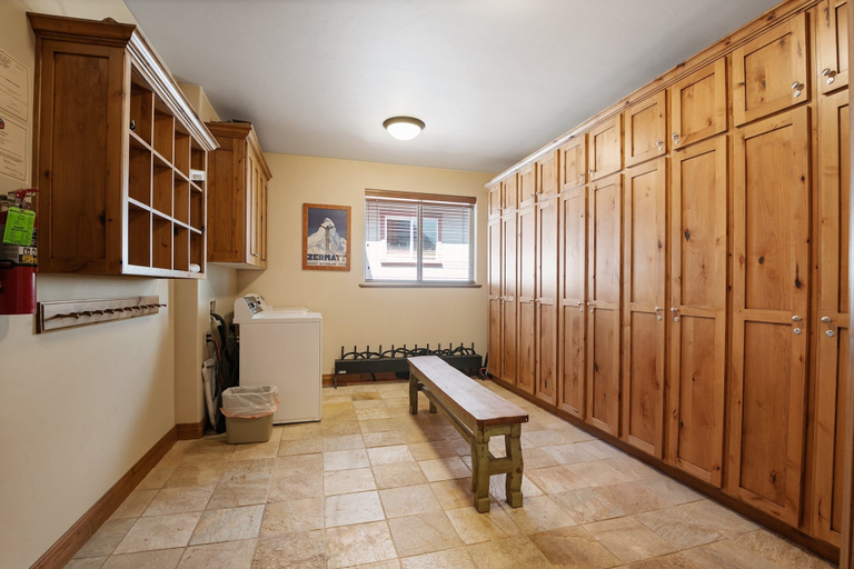 Interior 3, Midway 4 Bedroom Golf Course Luxury Turnberry 23 Home, Wasatch