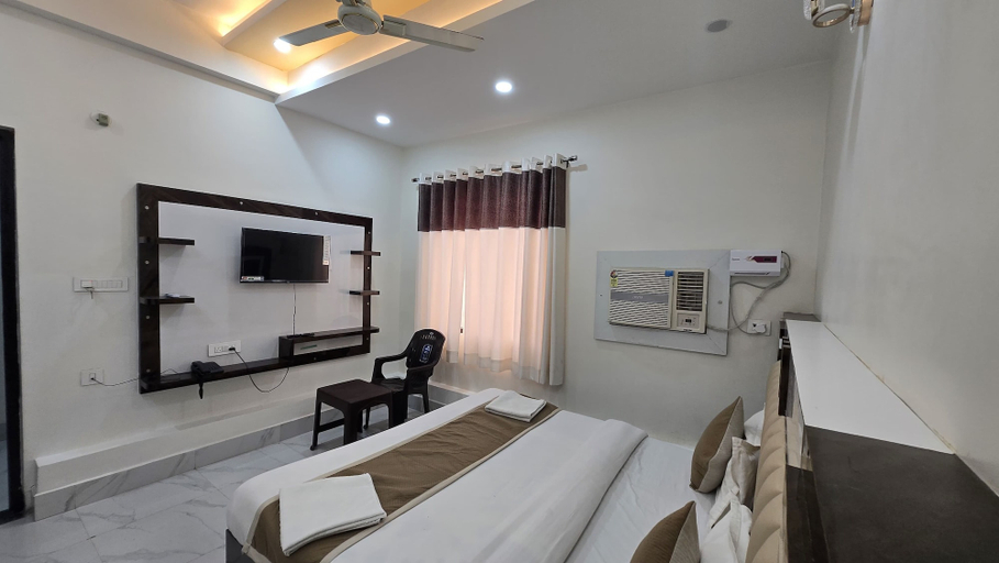 Room 5, Girivar Dham, Mathura