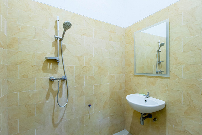 Bathroom 4, D'Talent Hotel, Yogyakarta