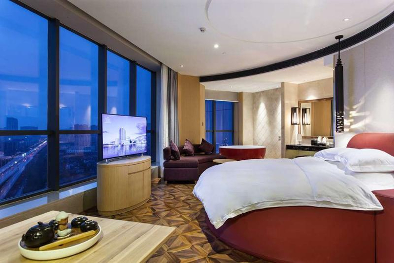 Bedroom 4, Ramada Plaza by Wyndham Changsha South, Changsha