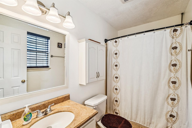Bathroom 5, 17007 Firenzo Ave 3 Bedroom Home, Bay