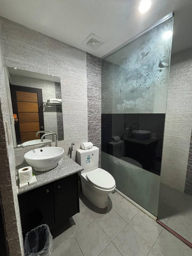 Bathroom 4, Baggak Hotel and Restaurant by SMS Hospitality, Sanchez-Mira