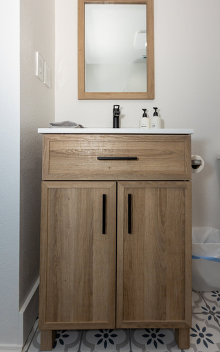 Bathroom 4, Great Location & Lake Views, Boat Slip, Camden
