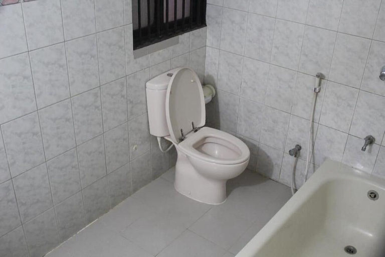 Bathroom 4, Hotel Blue Bird, Dhaka