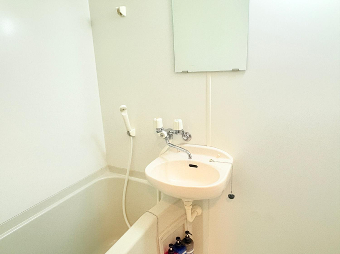 Bathroom 3, Ao-Dazaifu, Chikushino