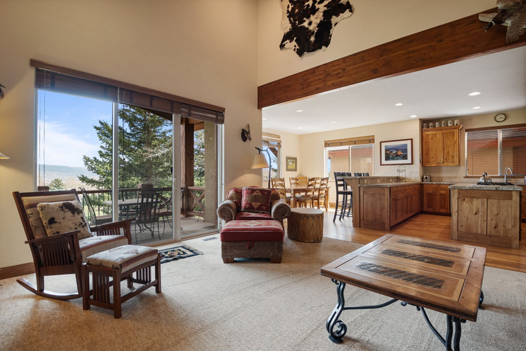 Living area 2, Midway 4 Bedroom Golf Course Luxury Turnberry 23 Home, Wasatch