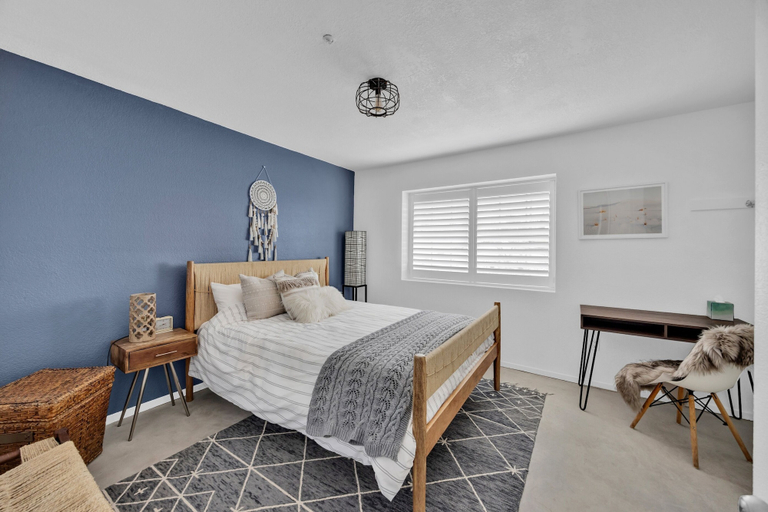 Room 3, Casa Cosmic - Hot Tub & Fire Pit 3 Bedroom Home, San Bernardino