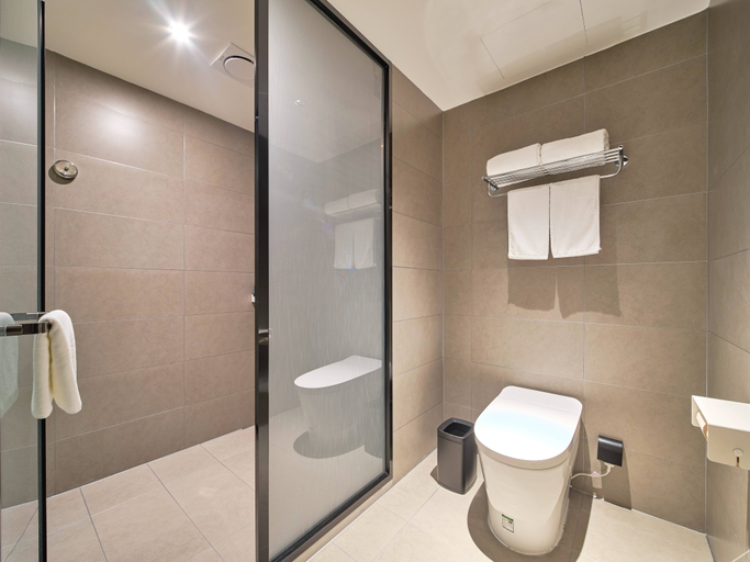 Bathroom 3, Hanting Hotel Anshan Xiuyan Baijiahui, Anshan