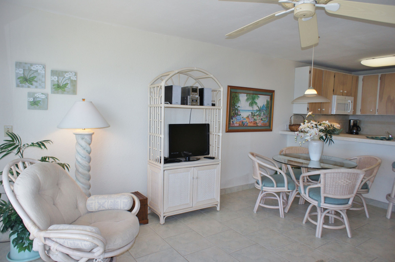 Interior 3, Direct Ocean Front In-unit Wifi Concierge Included - Vrkcv, Hawaii