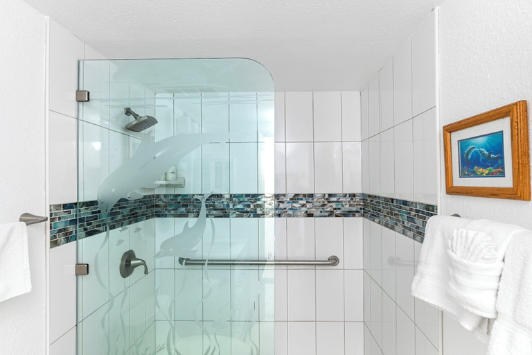 Bathroom 5, Spectacular Oceanfront Views - Wifi - Free Concierge - Vrkcv, Hawaii
