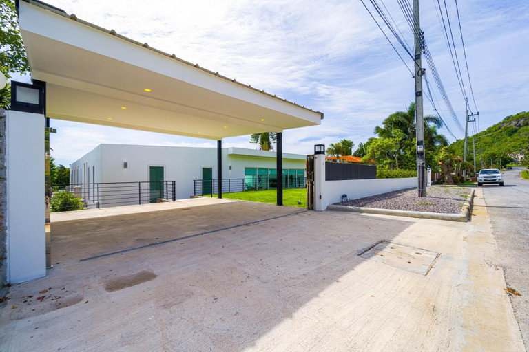 Front of property 5, Modern Villa at Palm Hills GolfClub PH4B, Cha-Am