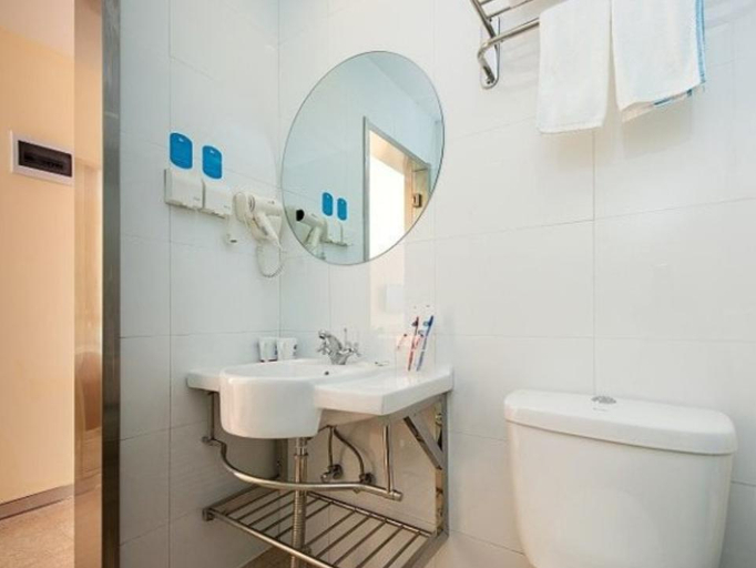 Bathroom, Hanting Hotel Hefei Huai He Road Pedestrian Street Branch, Hefei