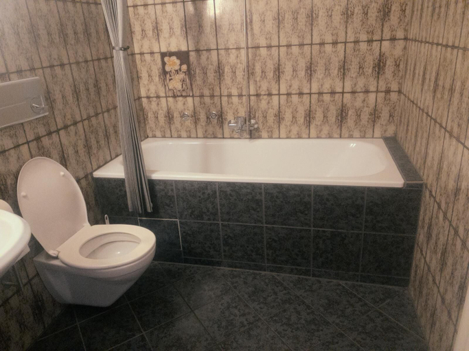 Bathroom 5, Gästehaus Tilly, Göttingen