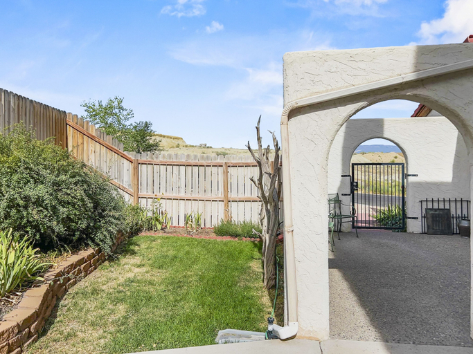 Property grounds 5, Fairway Desert Vista-valley Views Next To Golf 3 Bedroom Home, Mesa