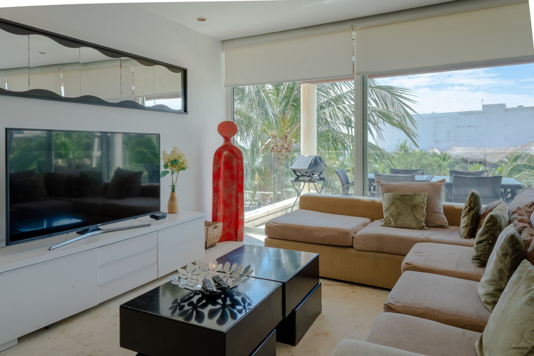 Living area 4, Elements Penthouse 21 3 Bedroom Condo by RedAwning, Cozumel