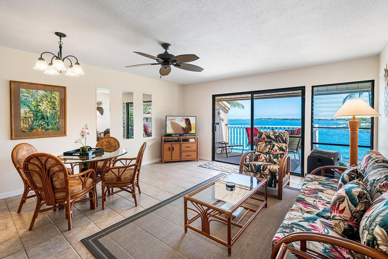 Living area 3, Great Ocean Views Wifi Free Concierge Top Floor - Vrkcv, Hawaii