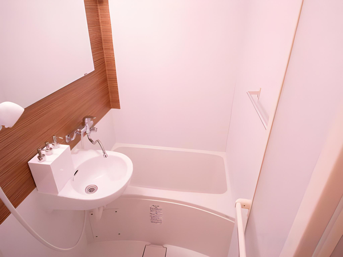 Bathroom 2, Kitashinjuku Wood Wall Stay, Shinjuku