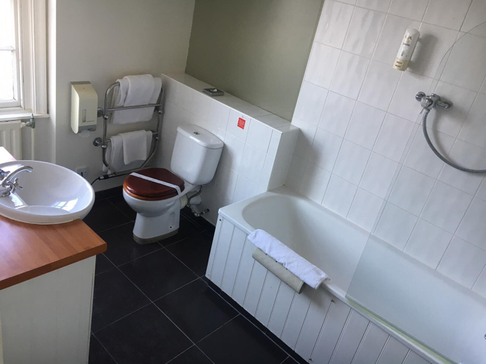 Bathroom 3, The Old Cannon Brewery, Suffolk