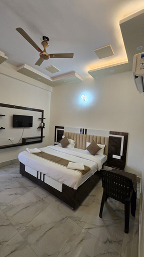Room 2, Girivar Dham, Mathura