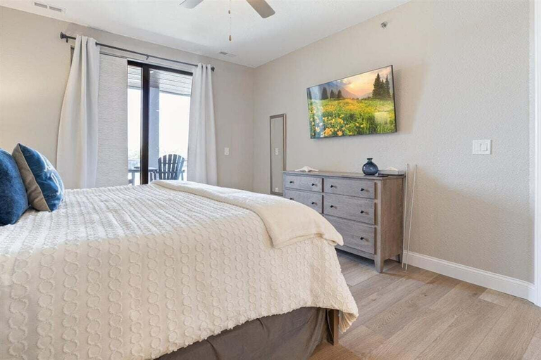 Room 2, Family-friendly, Bunks & Games at Topsider w/ 2 Pools, Camden