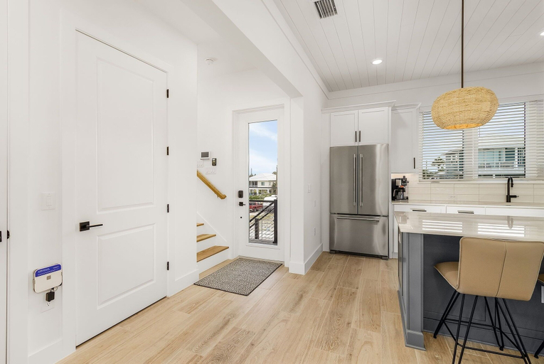Interior 3, 5350 Chasing Sunshine: 5bd/4.5ba Pool Home! 5 Bedroom Home, Lee