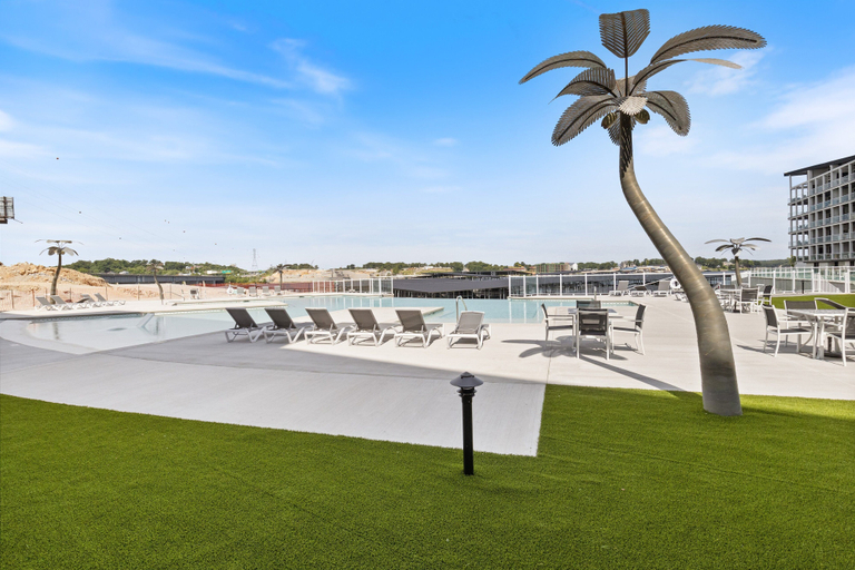 Outdoor dining 5, Brand New Complex, Central Location, Amazing Views, Camden