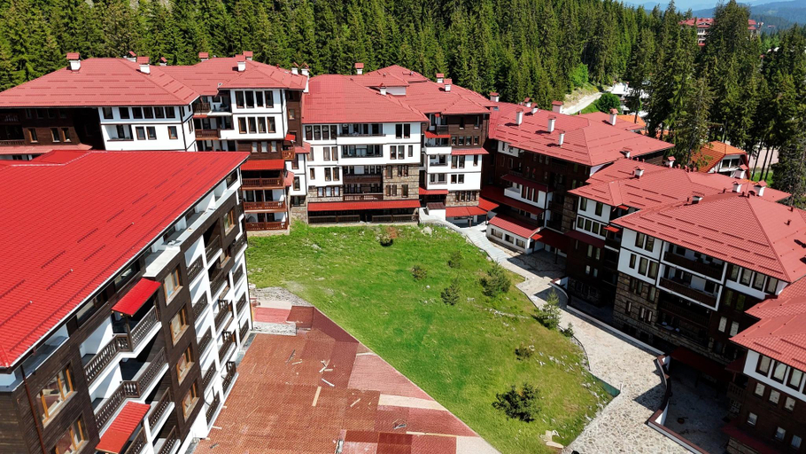 Garden, Tulip Studio Superior, Aparthotel Grand Resort Pamporovo, Smolyan