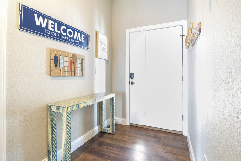 Interior 4, Amazing Top Floor Condo at Topsider Resort Community, Camden