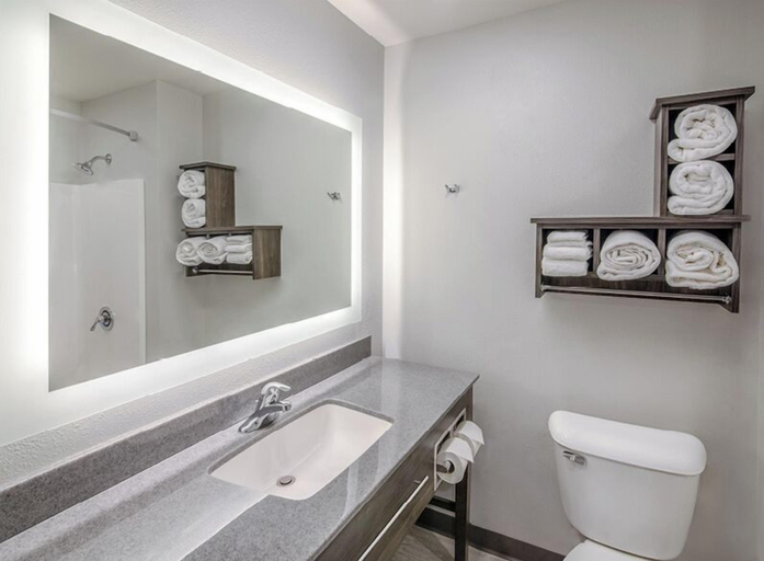 Bathroom 4, My Place Hotel St Joseph MO, Buchanan