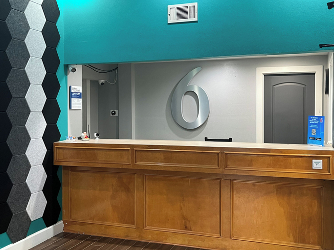 Public Area 3, Motel 6 Morrilton, AR, Conway