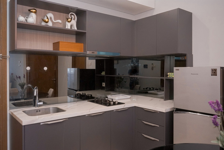 Private kitchen 2, Modern Designed 2Br Yukata Suites Apartment, Tangerang