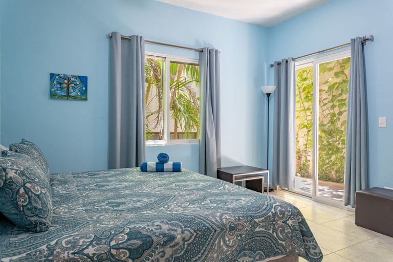 Room 3, Casa Quetzali 4 Bedroom Home by RedAwning, Cozumel