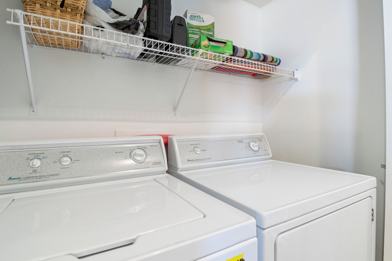 Laundry, Prime Spot, Breathtaking Views, Nearby Attractions, Camden