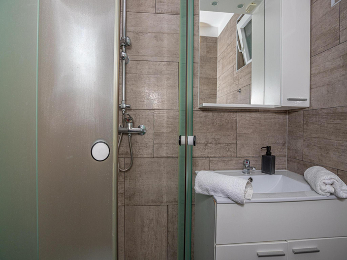 Bathroom 3, Apartment in Dramalj near Beach and Pool, Crikvenica