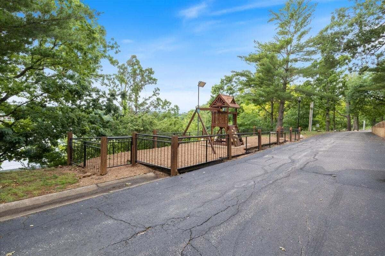 Exterior 2, Lakefront 1st-floor Condo, Screened Patio, Pools & Courts, Camden