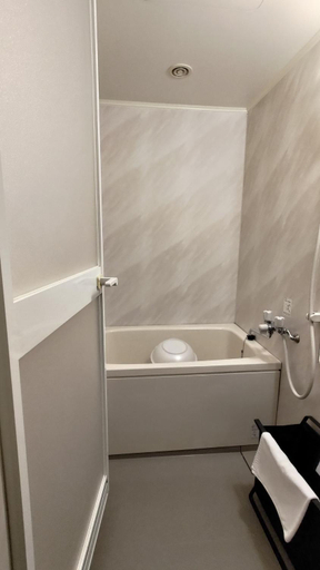 Bathroom 4, Kinparo Ryokan, Kyoto