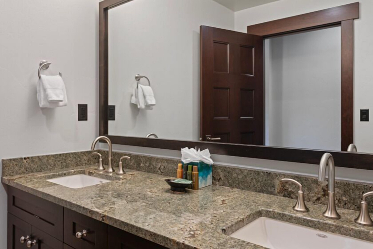 Bathroom 2, 301 - Three Bedroom Condo Flagstaff by Deer Valley Resort, Summit