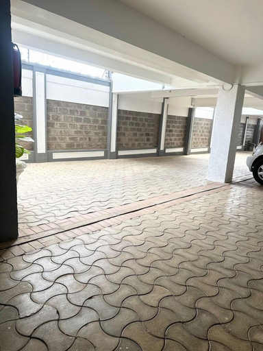 Parking 4, Lux Suites VOB Airbnb Eldoret, Kapseret