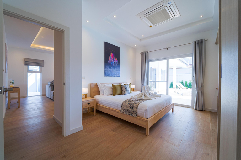 Room 2, New Modern 3 Bedroom Pool Villa MB3, Hua Hin