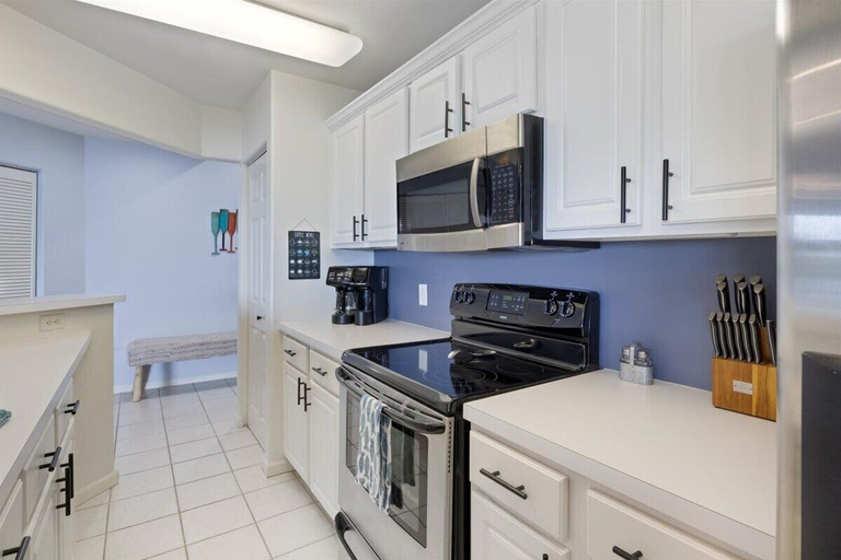 Private kitchen 5, Family-friendly Condo w/ 2 Pools & Updated Deck on the 14mm, Camden