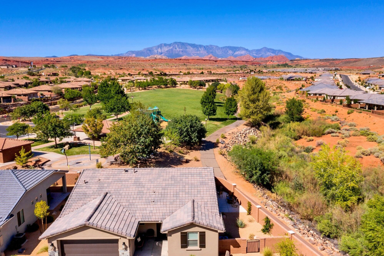 Aerial view 2, Park View Place 3 Bedroom Home by RedAwning, Washington