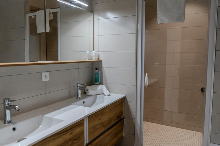 Bathroom 2, Chateau de l'insolas, Gard