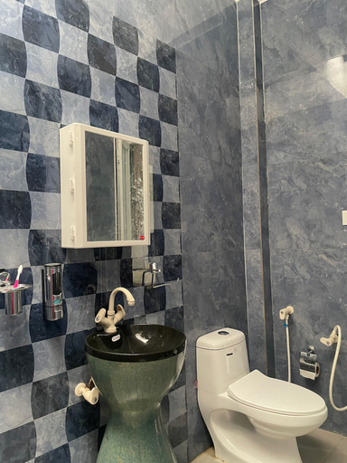 Bathroom 5, Geeta Enterprises, Mathura